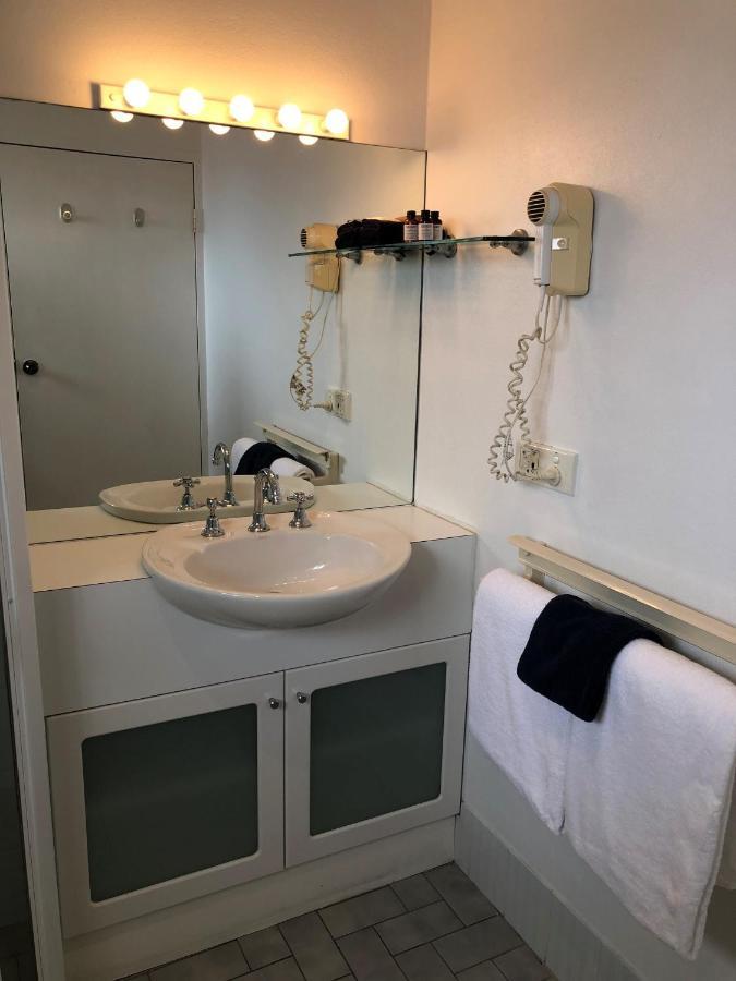 Avaleen Lodge Motor Inn Новра Екстер'єр фото