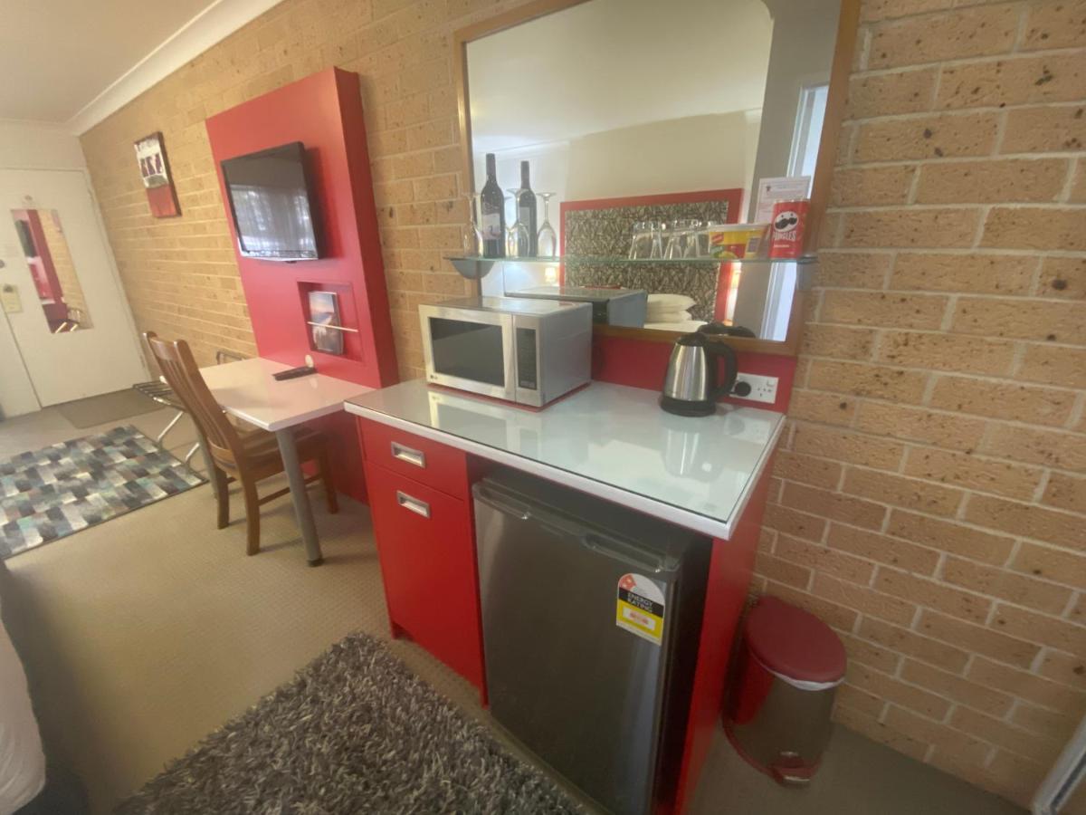 Avaleen Lodge Motor Inn Новра Екстер'єр фото