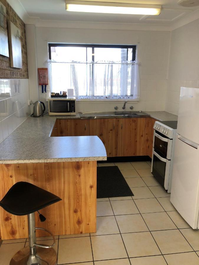 Avaleen Lodge Motor Inn Новра Екстер'єр фото