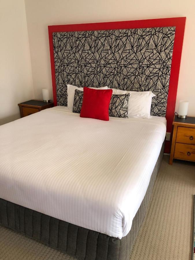 Avaleen Lodge Motor Inn Новра Екстер'єр фото