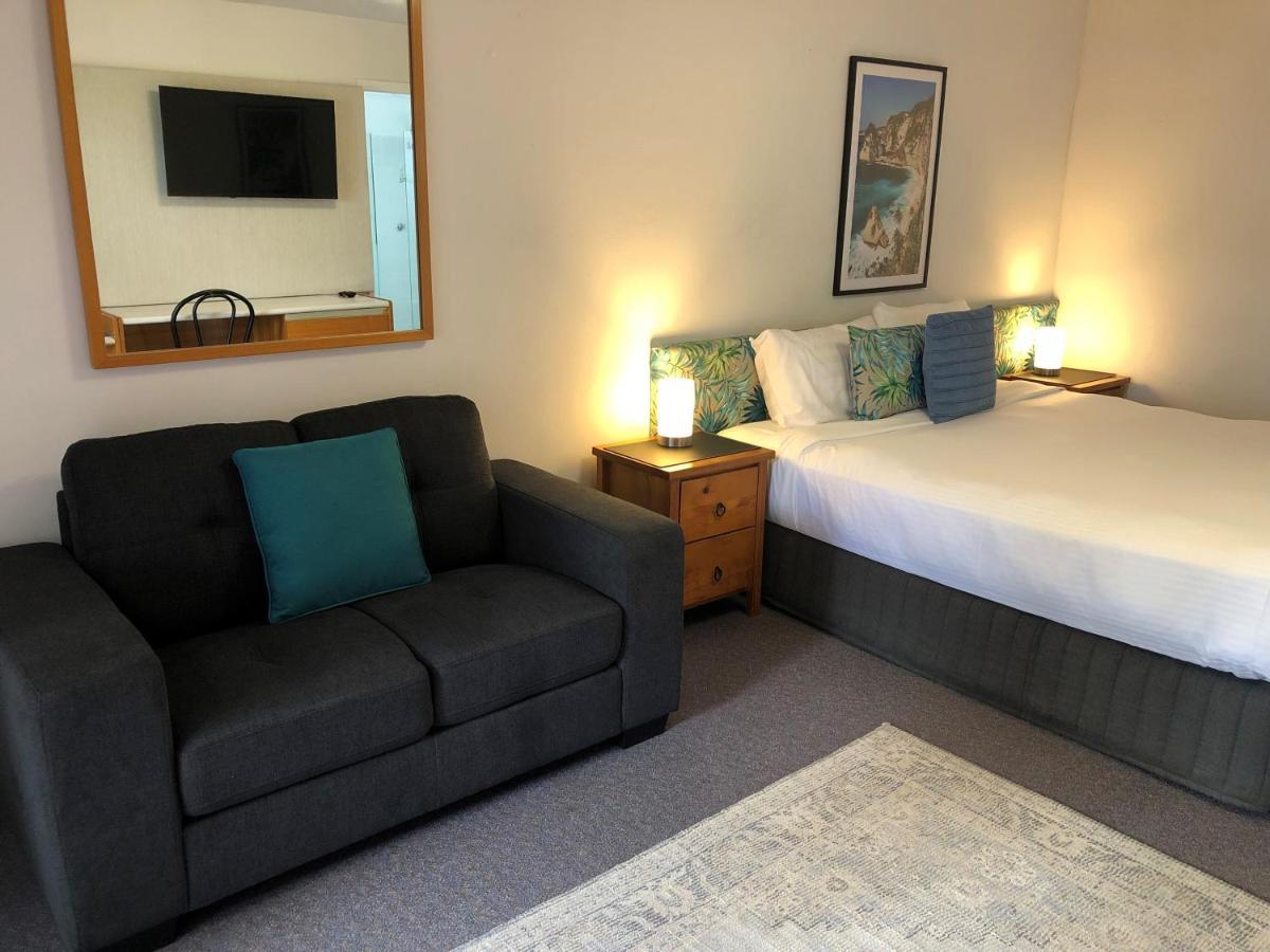 Avaleen Lodge Motor Inn Новра Екстер'єр фото