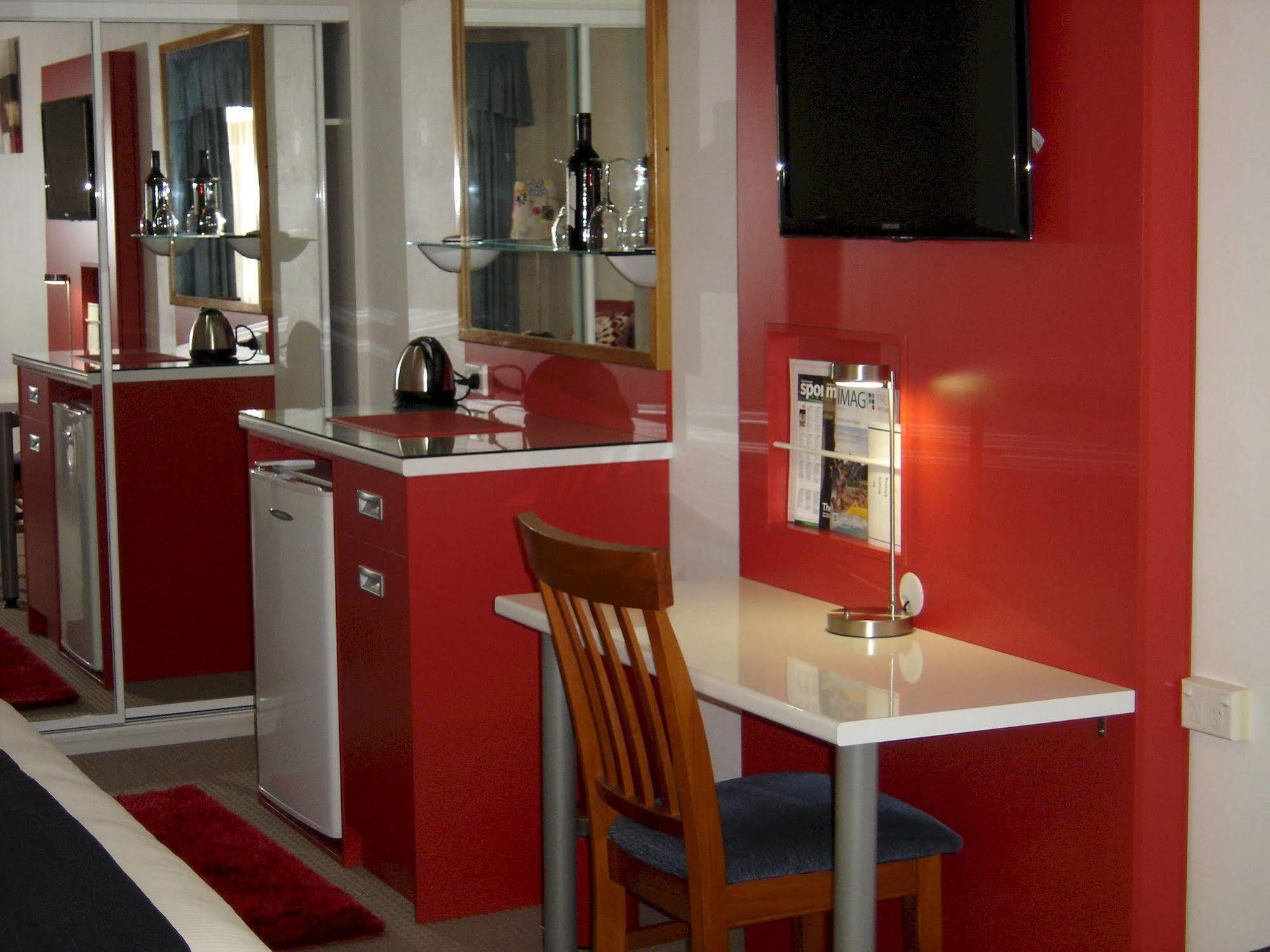 Avaleen Lodge Motor Inn Новра Екстер'єр фото
