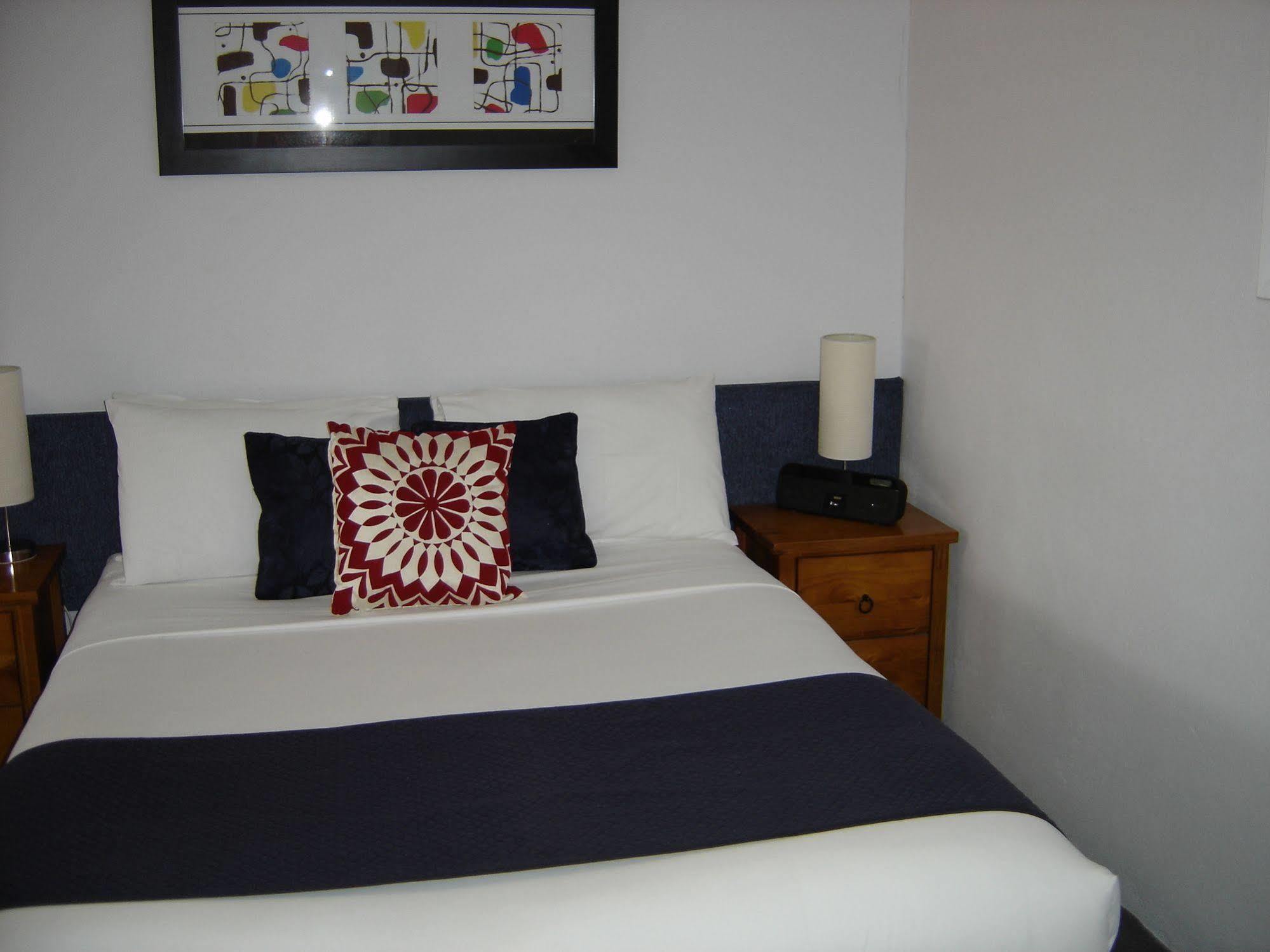 Avaleen Lodge Motor Inn Новра Екстер'єр фото