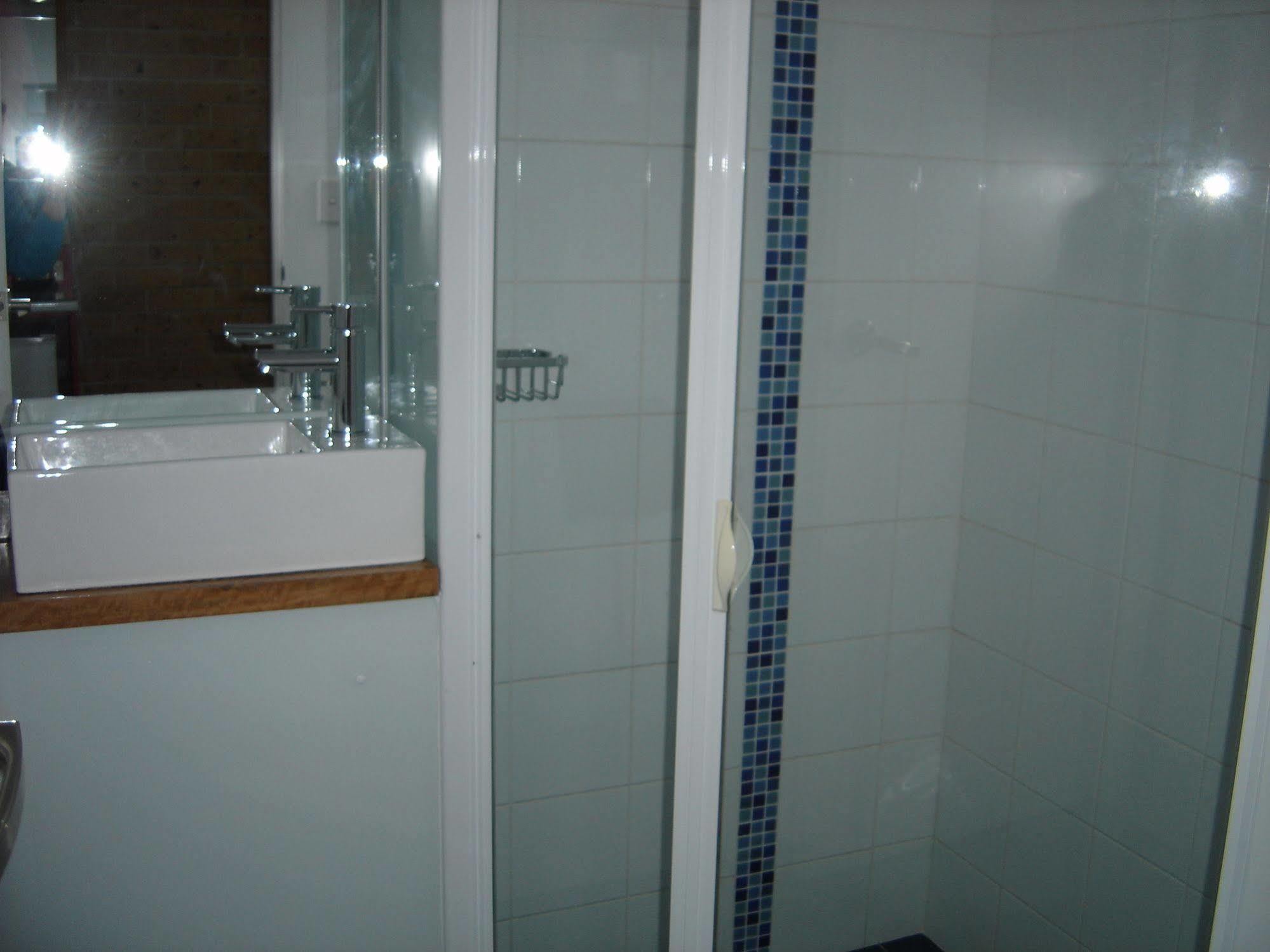 Avaleen Lodge Motor Inn Новра Екстер'єр фото