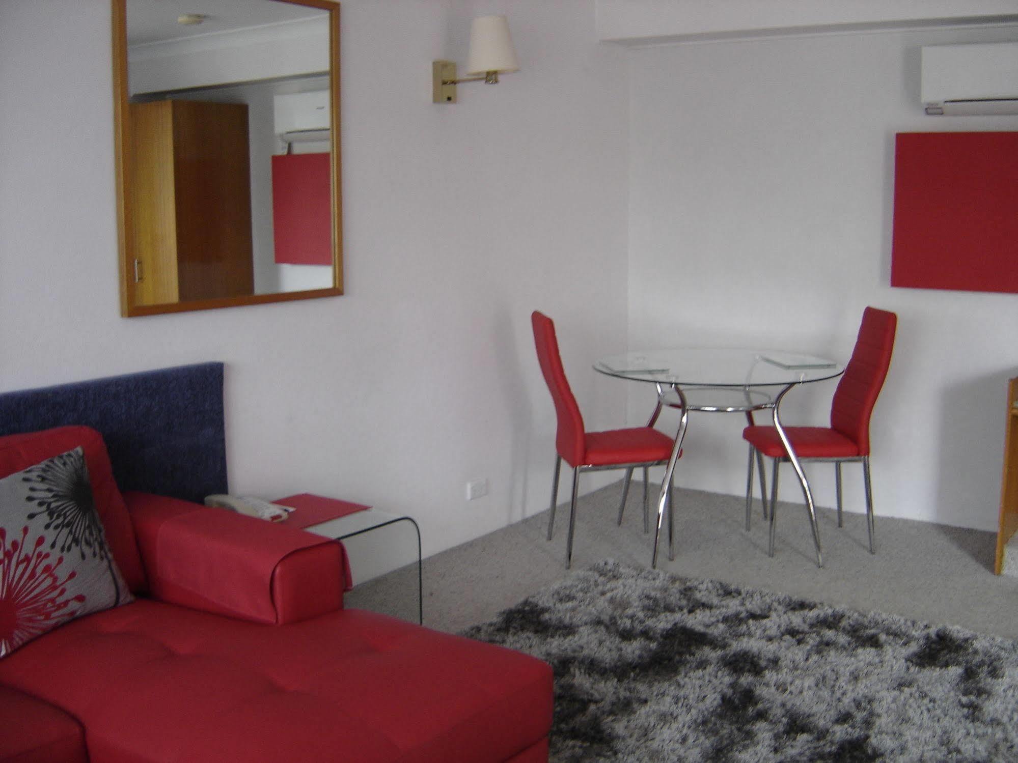 Avaleen Lodge Motor Inn Новра Екстер'єр фото